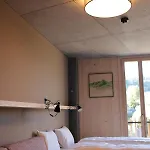 Story * トゥージス